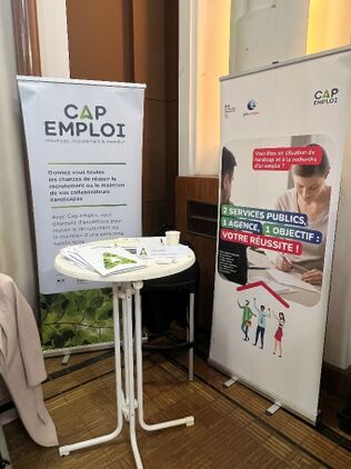 Le stand Cap Emploi